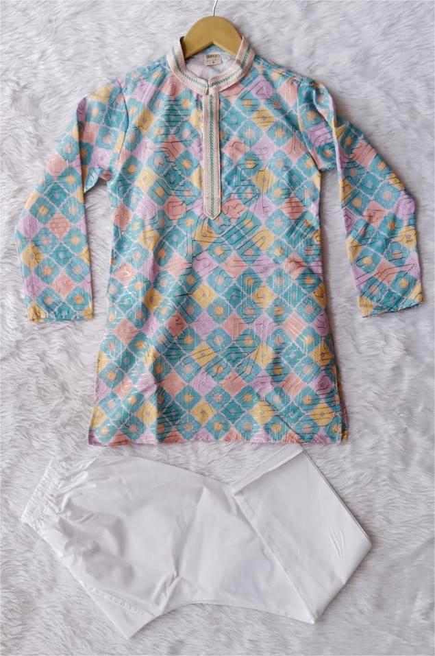 Aarom Green Color Kurta Pajama Embroidered Collar