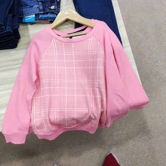 Girls check printed sweatshirt pink color