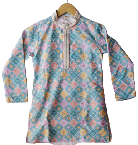 Aarom Green Color Kurta Pajama Embroidered Collar