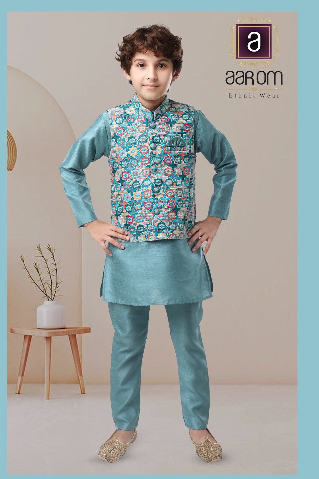 Green kurta pajama set with jacket