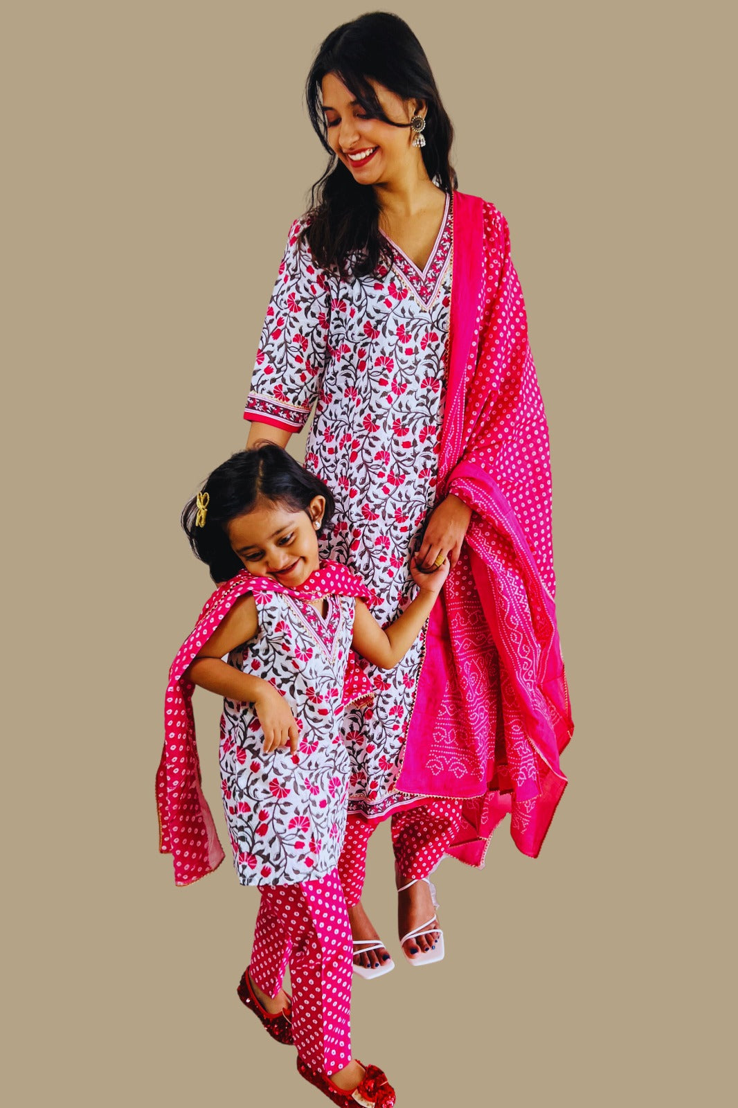 Mom and Me Twining Set, Pink Kurta Set in Pure Cotton with Bandhani Dupattaa