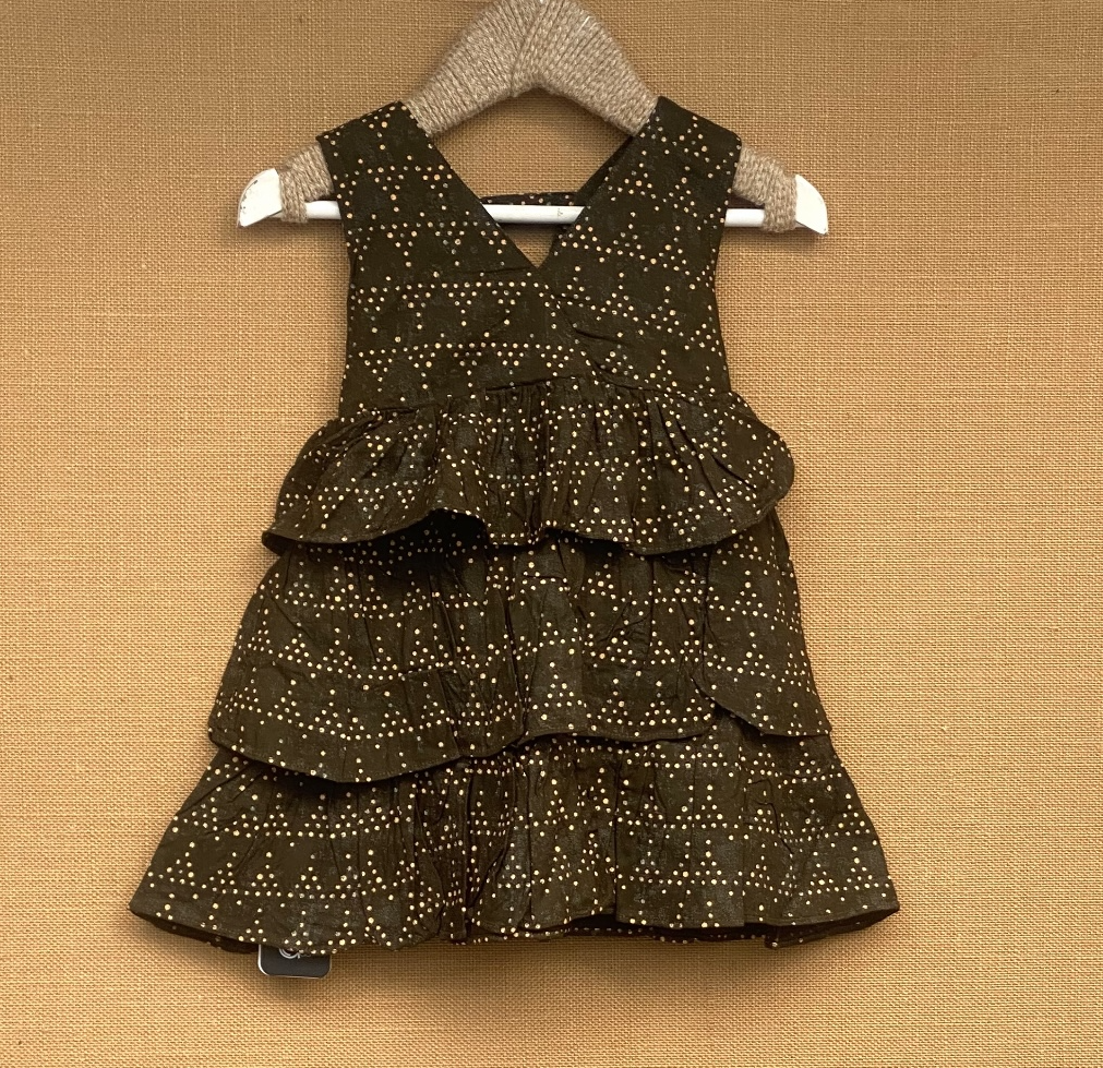 Baby girl sleeveless frock-Brown