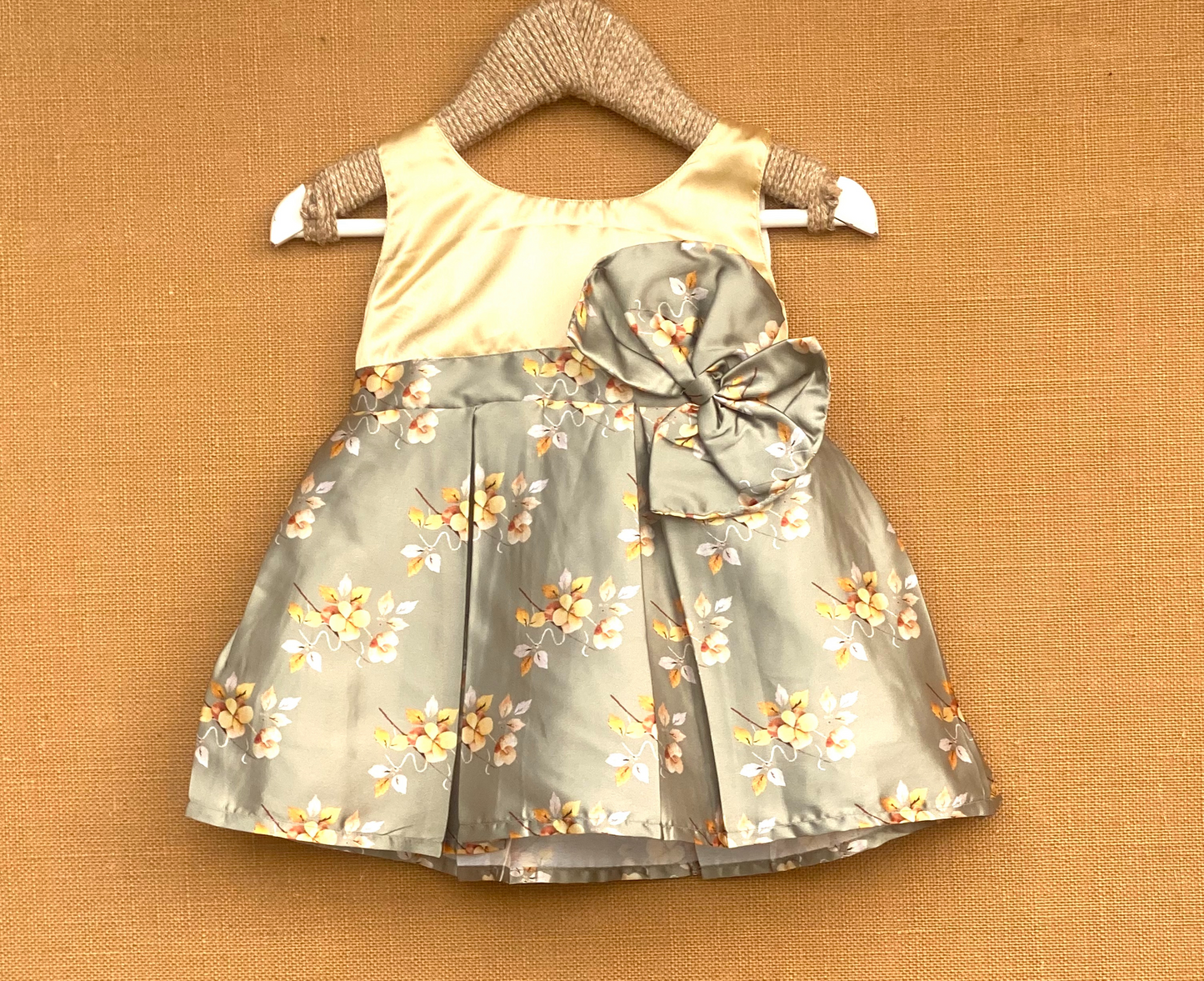 Baby Girl sleeveless partywear frock