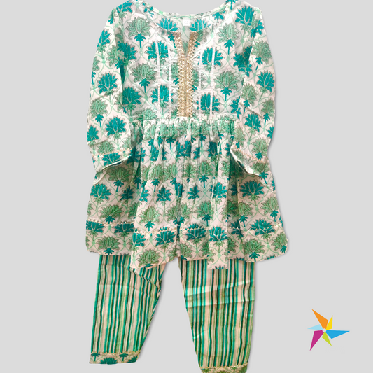 Lotus print green kurti pant set Girls